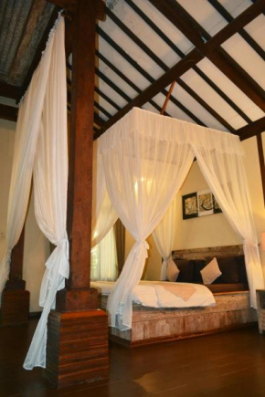 Гостиница Joglo Villa Bali  Денпасар